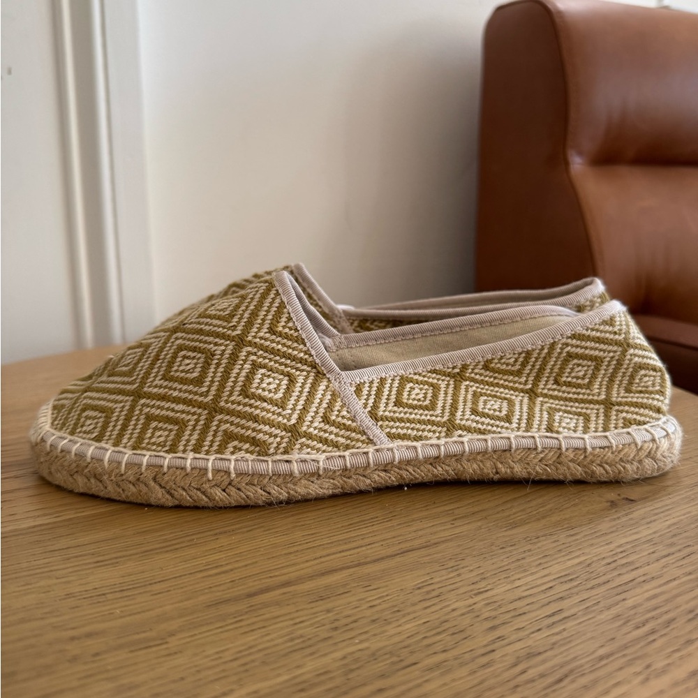 J CREW espadrille Flats - New with stickers on bottom